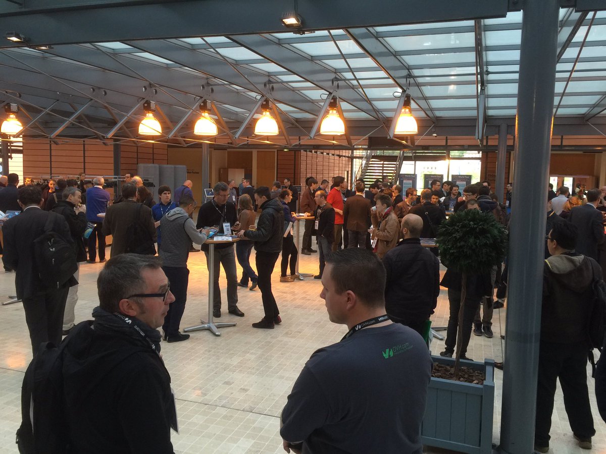 OVHcloud_FR's tweet photo. Bienvenue aux nombreux participants de l'#OVHWorldTour #Lyon ! Toutes nos équipes sont heureuses de vous accueillir https://t.co/mMXw1raspr
