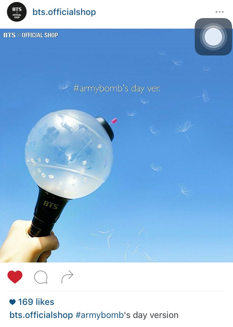 ariikookie's tweet image. @BTSOFFICIALSHOP #ARMYBomb #DayVersion 😍
