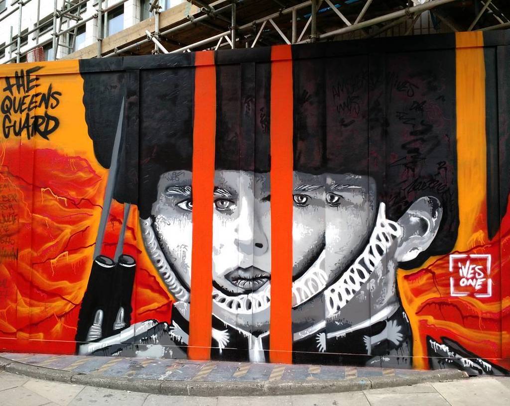 StArtEverywhere's tweet photo. The queens guard - art by @ivesone #ivesone #shoreditch #shoreditchstreetart #bricklane #bricklanestreetart #street… https://t.co/tETRgBm7Kt