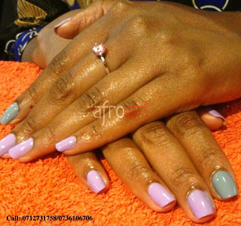 AFROSIRI1's tweet photo. L♥VING this lilac #gelapplication! https://t.co/CyZnGuFlV5