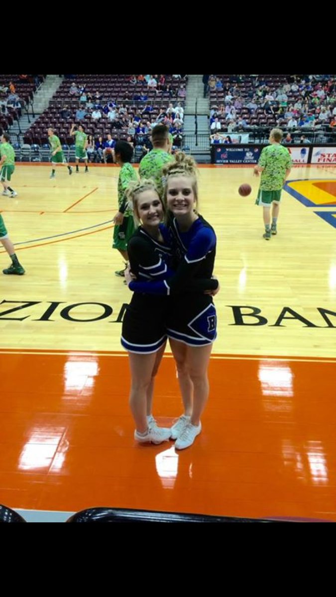 Sami_caldwell's tweet photo. Happy birthday Allee!!:) you've always been one of my bestest friends!:) love ya! #big18 @_alleehansen_ https://t.co/Nwp08UeXvI