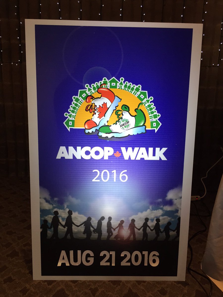 MikeCLeadership's tweet image. #PH2016 leaders from @TCDSB spread the message of "Being the Change" at @ancopcanada launch hosted by @melissagrelo