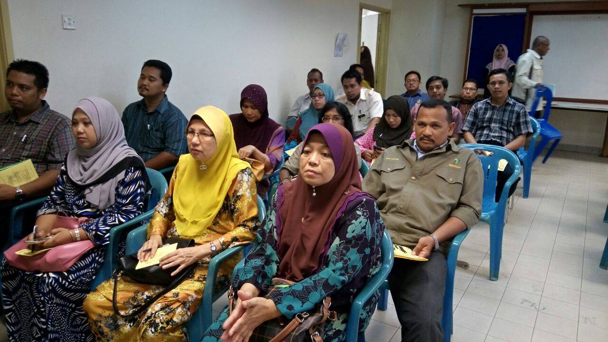 LPPKN_Perak's tweet photo. 26.4.16 - Kursus Ilmu Keluarga@LPPKN di Kompleks Rakan Muda Taiping @LPPKN @norlasiah1958 @lppknukk https://t.co/dDSLvNTRUA