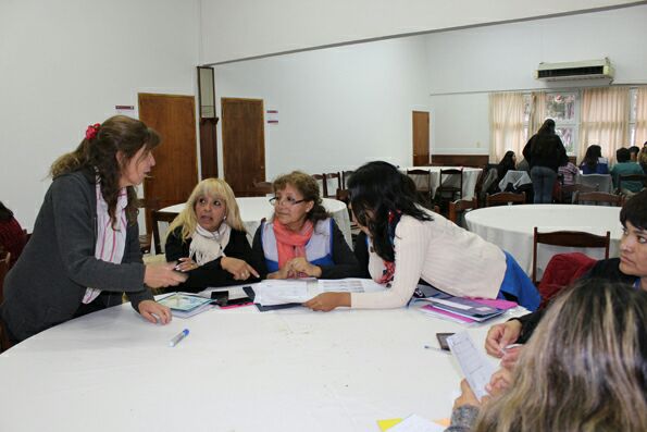 MarceSardina's tweet photo. Gran participación de CAI en la capacitación de Dale #VamosPorMásNiñosFelices @fguillesaavedra @patriciapinasco https://t.co/MxTuSLm7b9