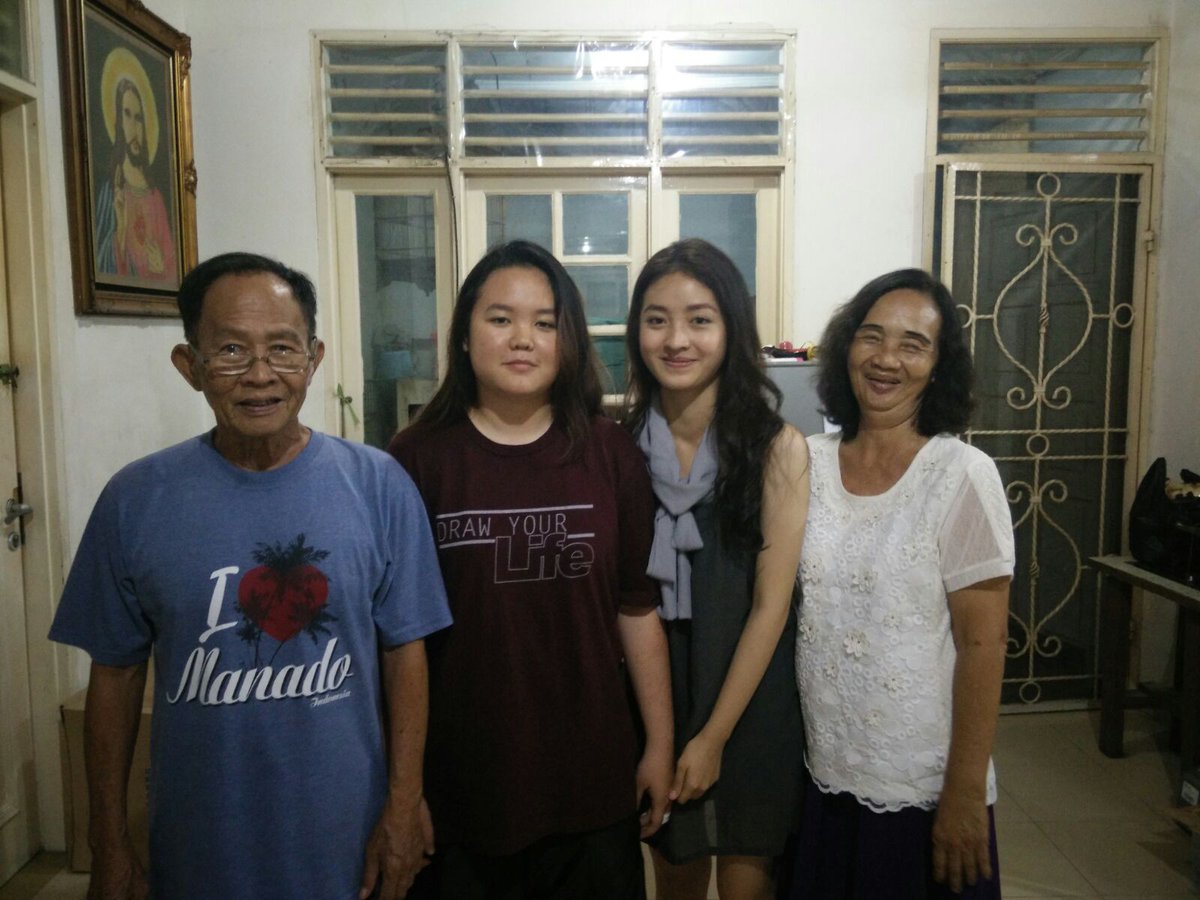 15natashawilona's tweet photo. We loved him a lot but God loved him more. 😖 i miss you so much grandpa :( https://t.co/U1PKdoUSr6