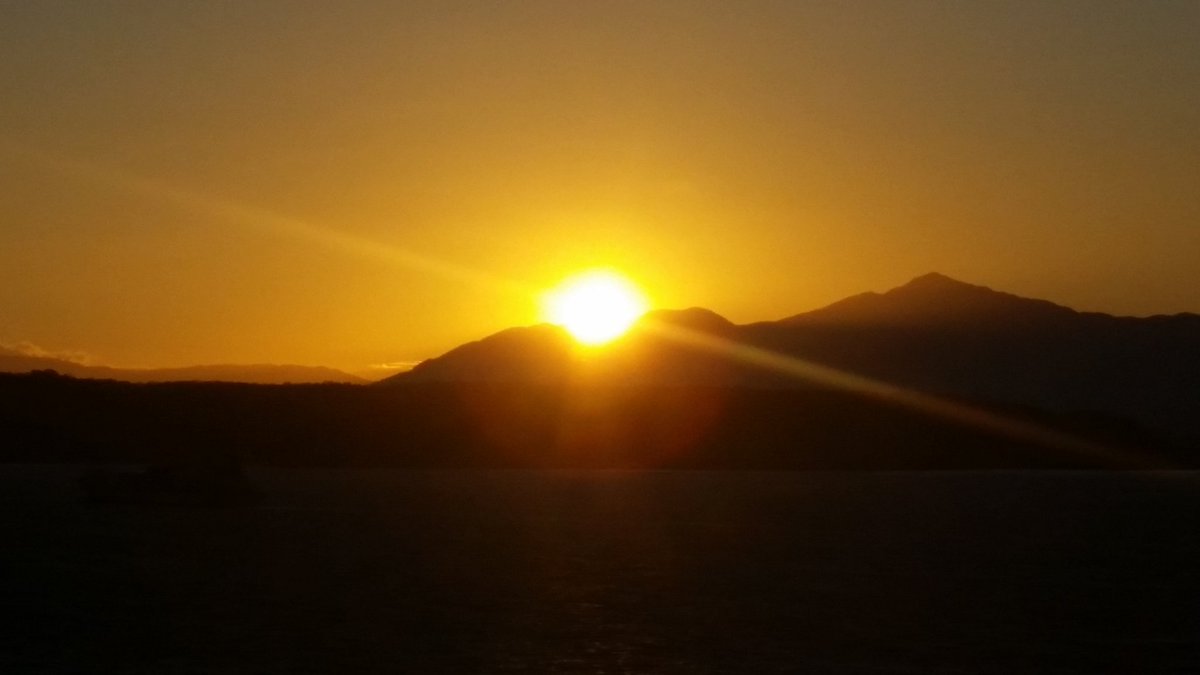 JiyalOnkar's tweet photo. Beautiful Sunrise on the land of Maxico https://t.co/WqA9GxUxmZ