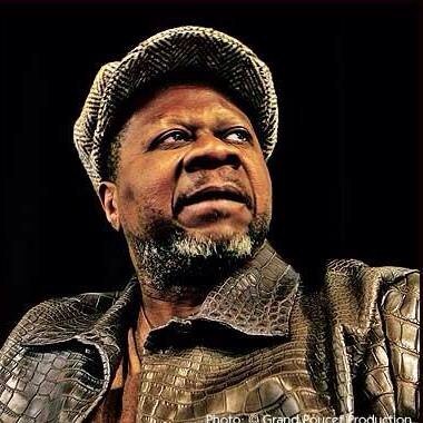 LrdsMalou's tweet photo. Je ne réalise toujours pas que tu n'es plus la  mon vieux a moi #PapaWemba #fulanguengue #kuru https://t.co/v5ruhEmIJP