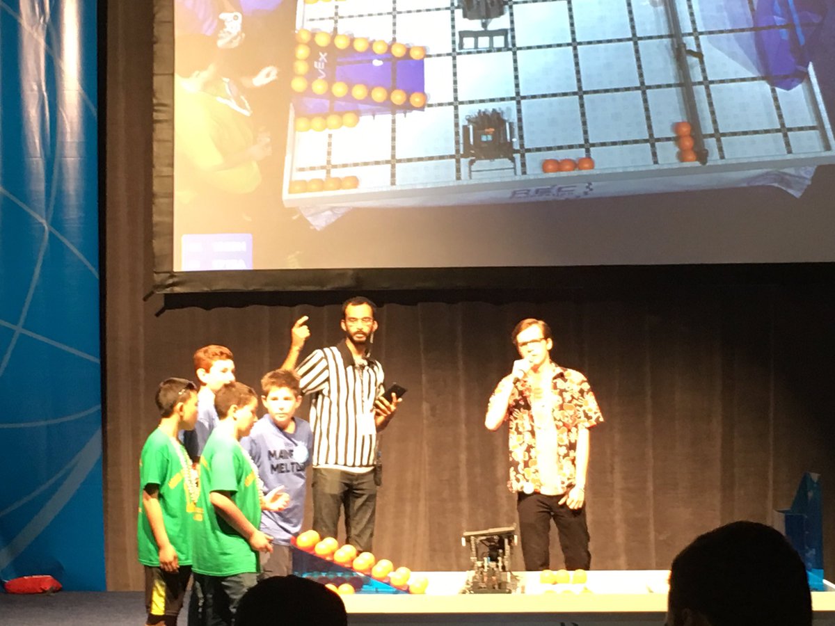obertwang's tweet photo. @HopkintonMiddle on the stage #VEXWorlds2016 https://t.co/WgKPnqzALt