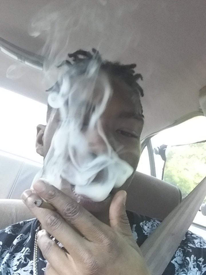 40ozAnd's tweet photo. Smoked out https://t.co/ckOmrq1iGA