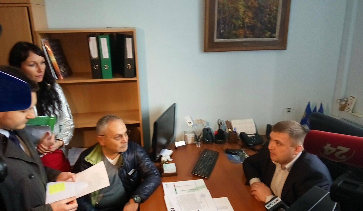 24tvua's tweet image. Присутні #Власенко #Добродомов #Шустер