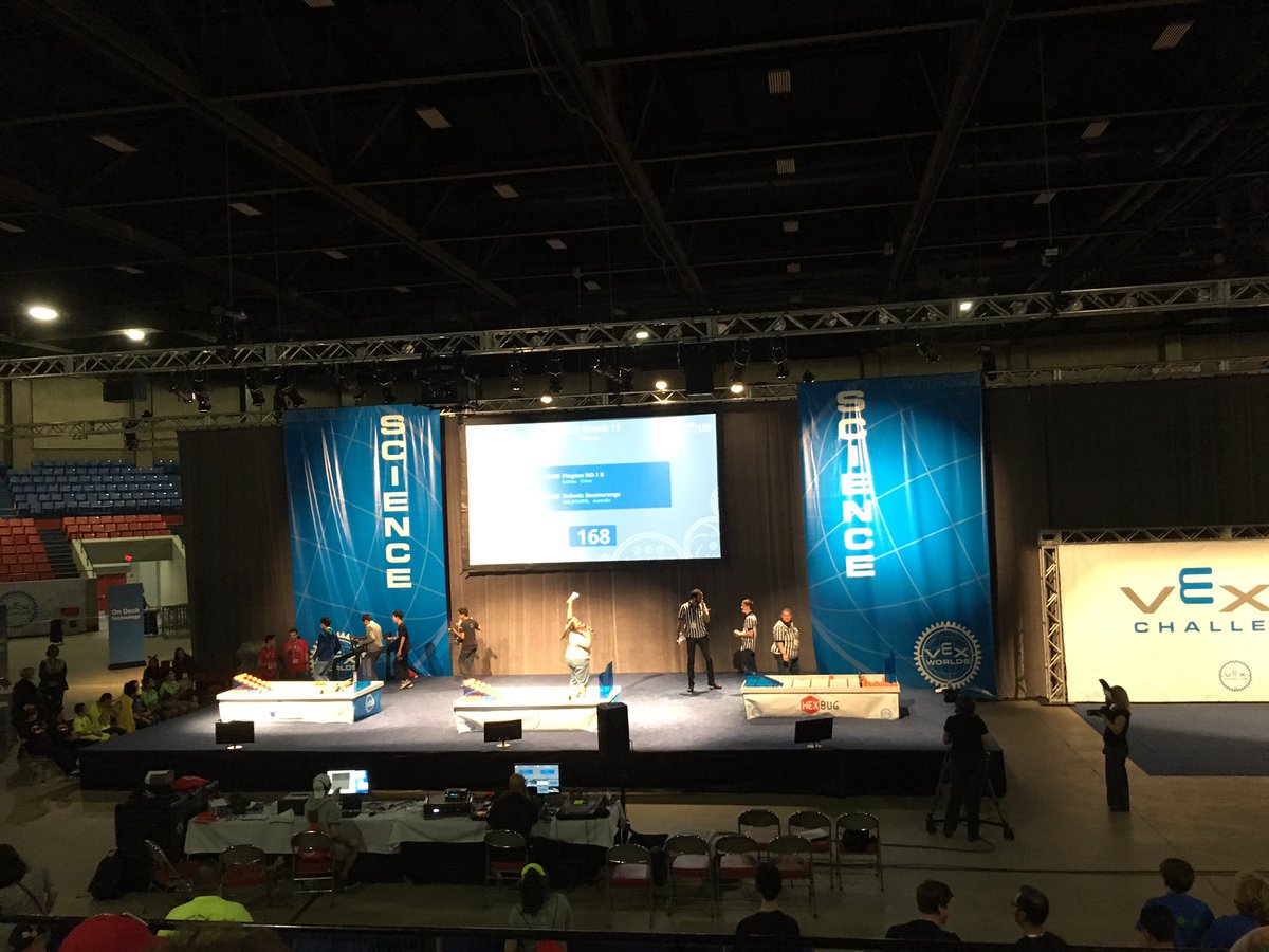obertwang's tweet photo. Middle School division Match #VEXWorlds2016 https://t.co/VWdgXPqGWz
