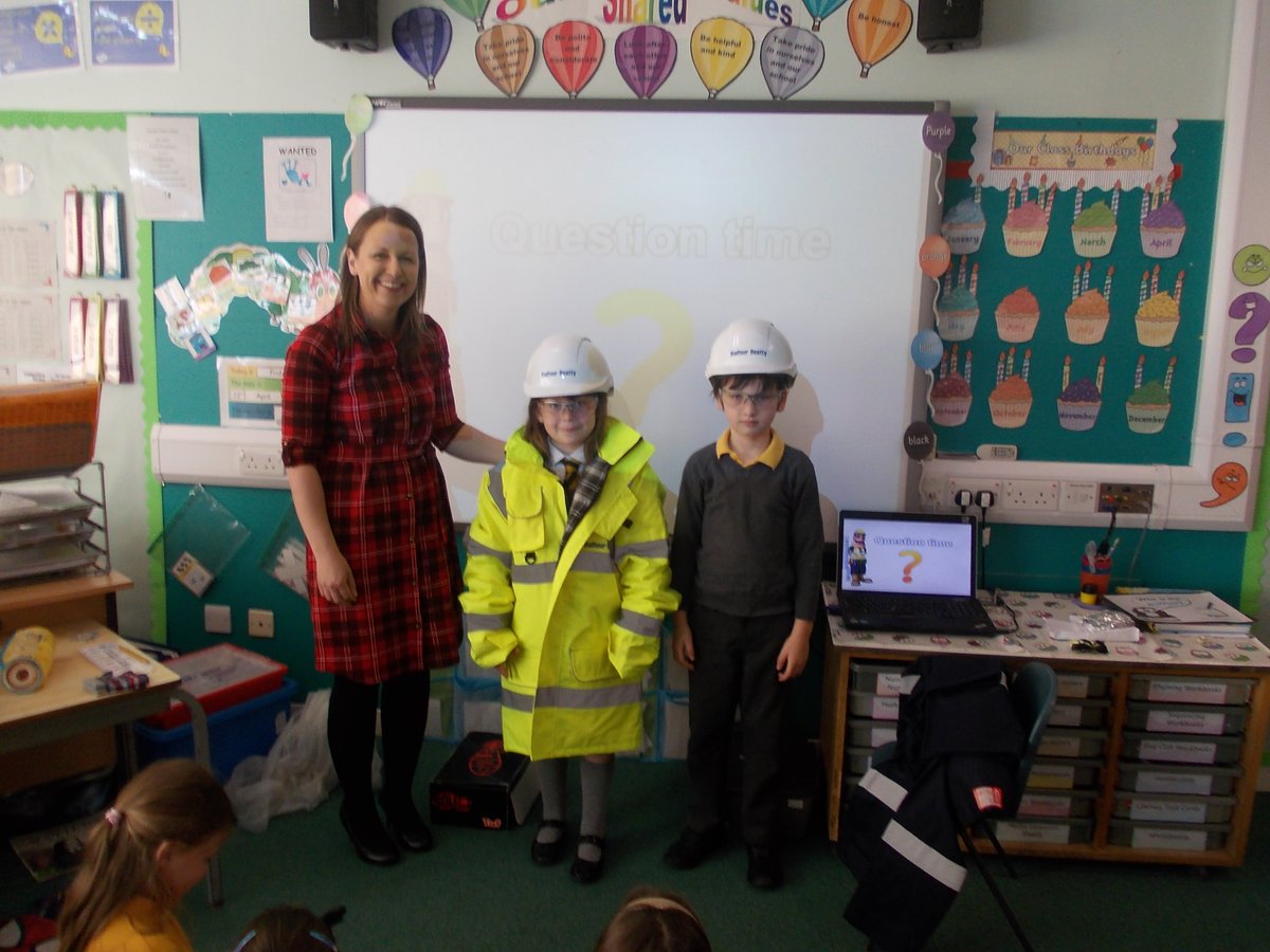 KnoxlandSchool's tweet photo. CAREERS WEEK. P3,P2 and P1 found out about safety on construction sites from one of our parents#STEM https://t.co/An0dRH8J3Z