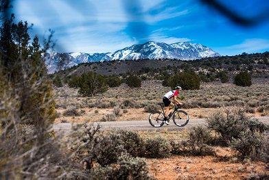 amer_sports's tweet photo. The ENVE way: make no compromises https://t.co/tSUneVCXpp @envecomposites #irideENVE #cycling  #mtb #SmartENVESystem https://t.co/62DH3PAwTf