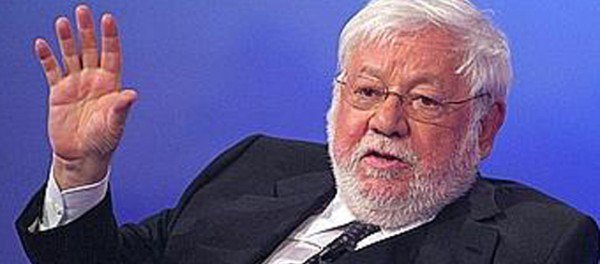 Clandestini, Paolo Villaggio attacca Bergoglio: “È un ipocrita ne frega un cazzo dei poveri” italiapatriamia.eu/clandestini-pa…