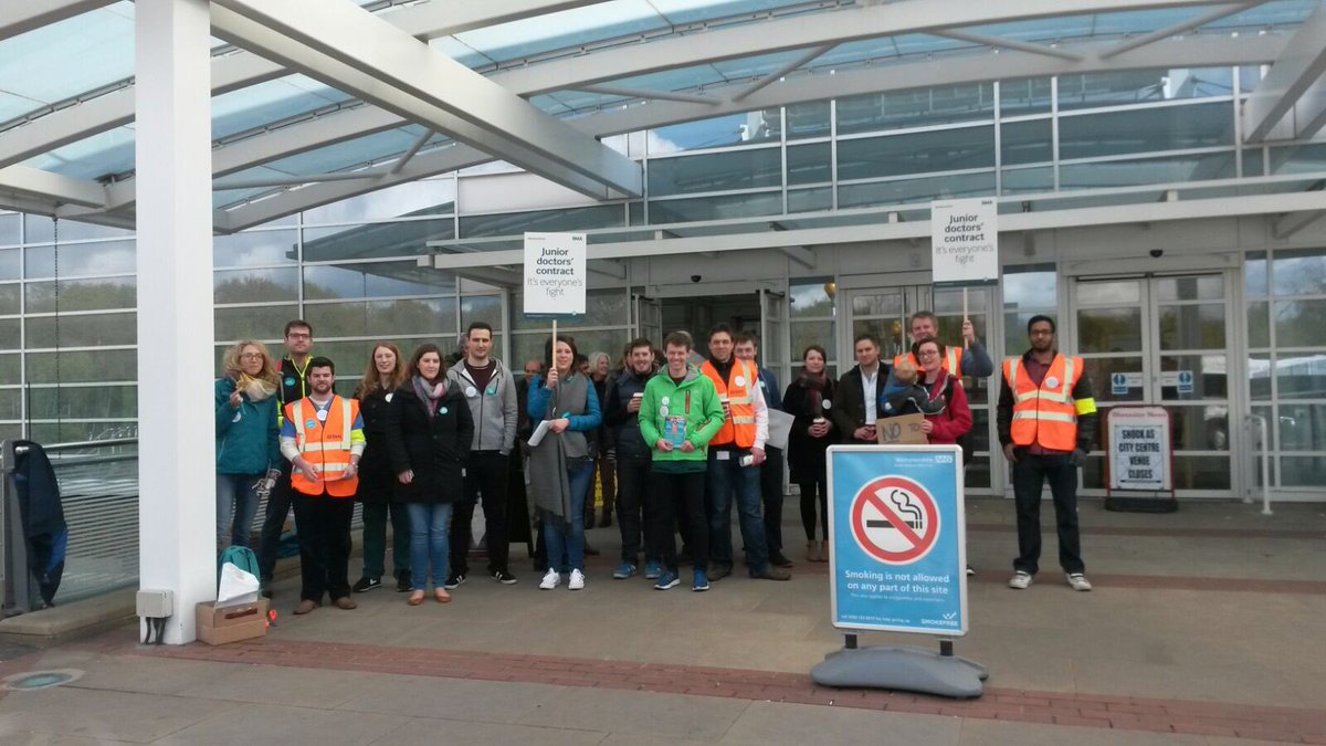 johannmalawana's tweet photo. The saddest day in NHS history, entirely avoidable if SoS was willing to talk to junior doctors #JuniorDoctorsStrike https://t.co/YwaXxqDBOM
