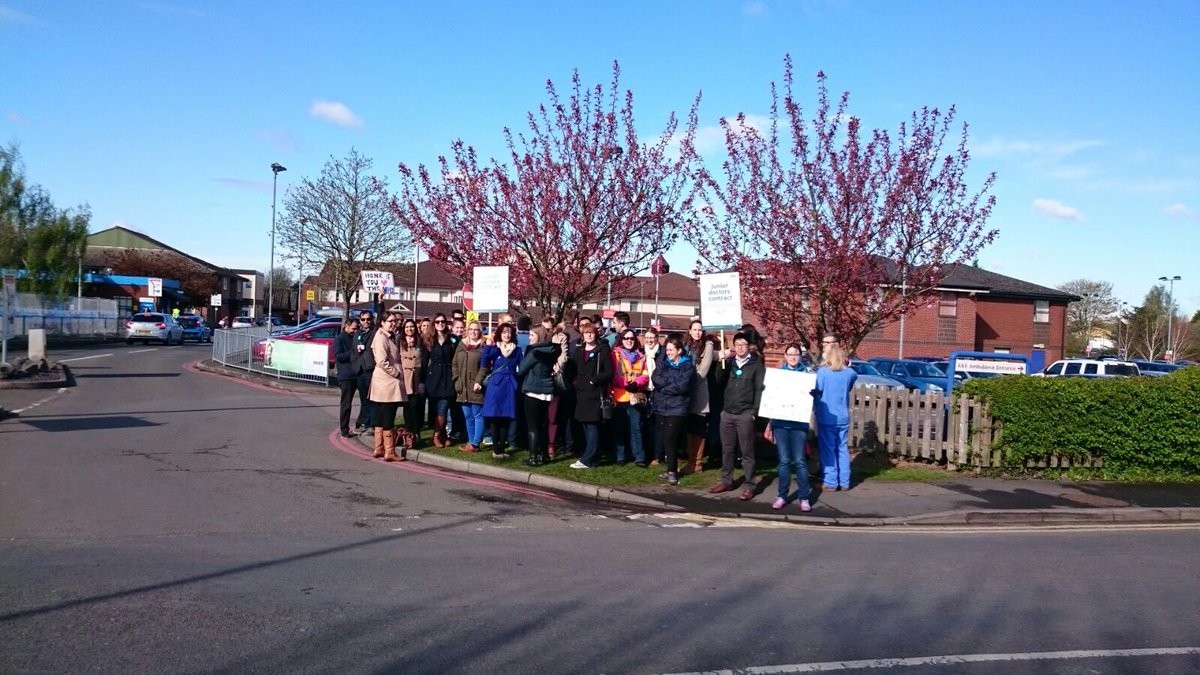 johannmalawana's tweet photo. The saddest day in NHS history, entirely avoidable if SoS was willing to talk to junior doctors #JuniorDoctorsStrike https://t.co/YwaXxqDBOM