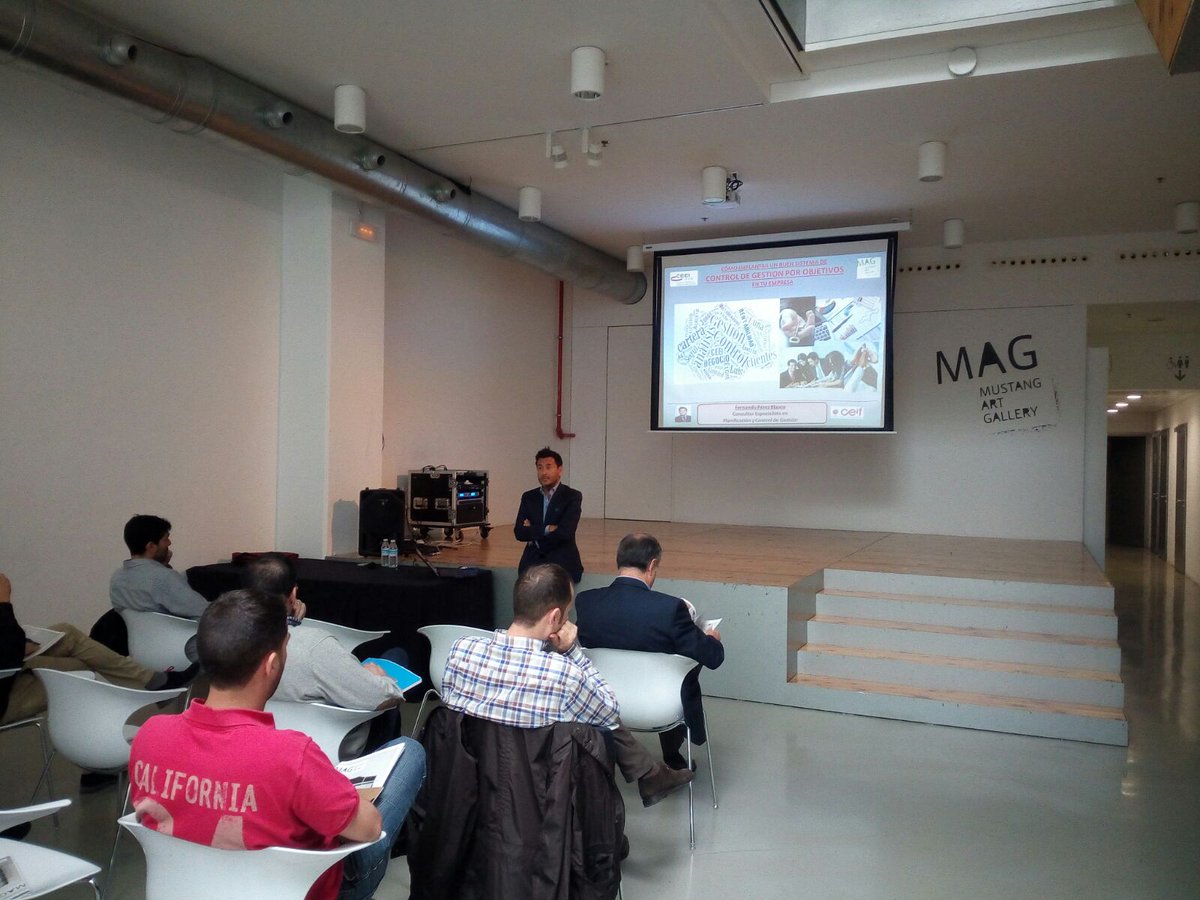 ceeielche's tweet photo. Comienza nuestra #jornadaceei con Fernando Pérez de CEIF https://t.co/dAXp4h9M3C