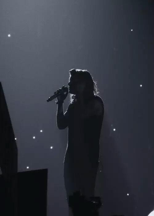 allthejimin's tweet photo. harry is a work of art. he's beautiful and he's not even trying to be. #ProjectHomeHarryDay 🏠 https://t.co/CQChe02dod
