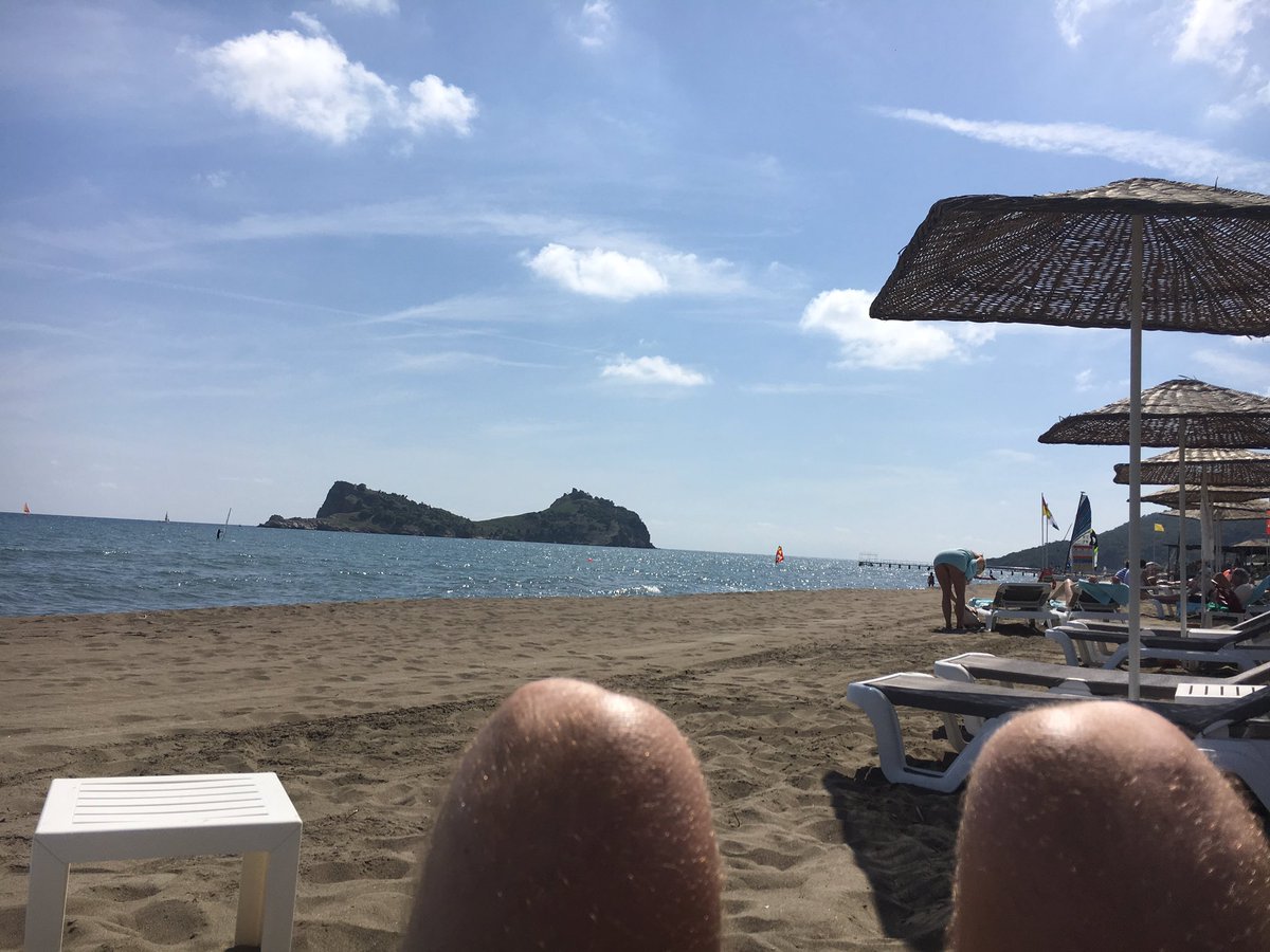 Und wie ist das Wetter bei euch so? 😁😜😎☀️🌴 
#Urlaub #Holiday #Sonnetanken #baldgehtswiederlos #sommertraining #kec