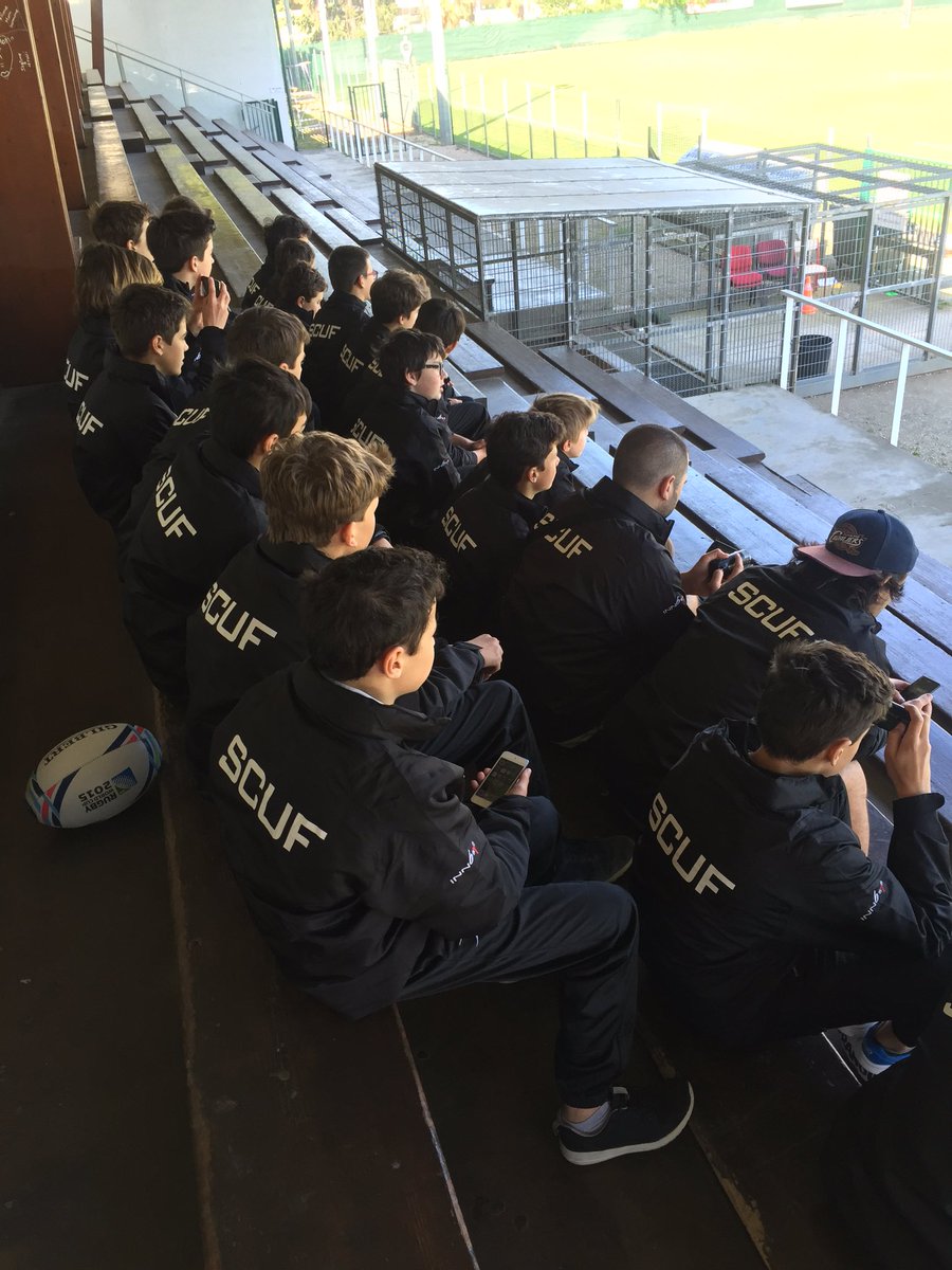 RCTofficiel's tweet image. Préparation au match de samedi pour nos rouge et noir sous les yeux des jeunes du @SCUF_Rugby