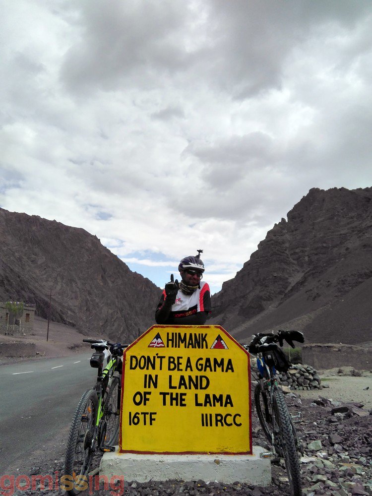 gomissing's tweet photo. Apni aukaat main raho. No Gama pehelwaan stuff!
https://t.co/pvrfxvnc2G
#ladakhcycling101 #project545 https://t.co/N9IzDCMTi5