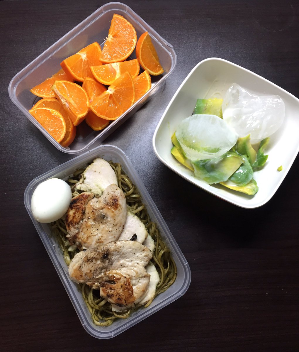 tommy_penaflor's tweet photo. Healthy food = Happy TOMMY 💪🏻👍🏻😍 https://t.co/eS1bM7vL95