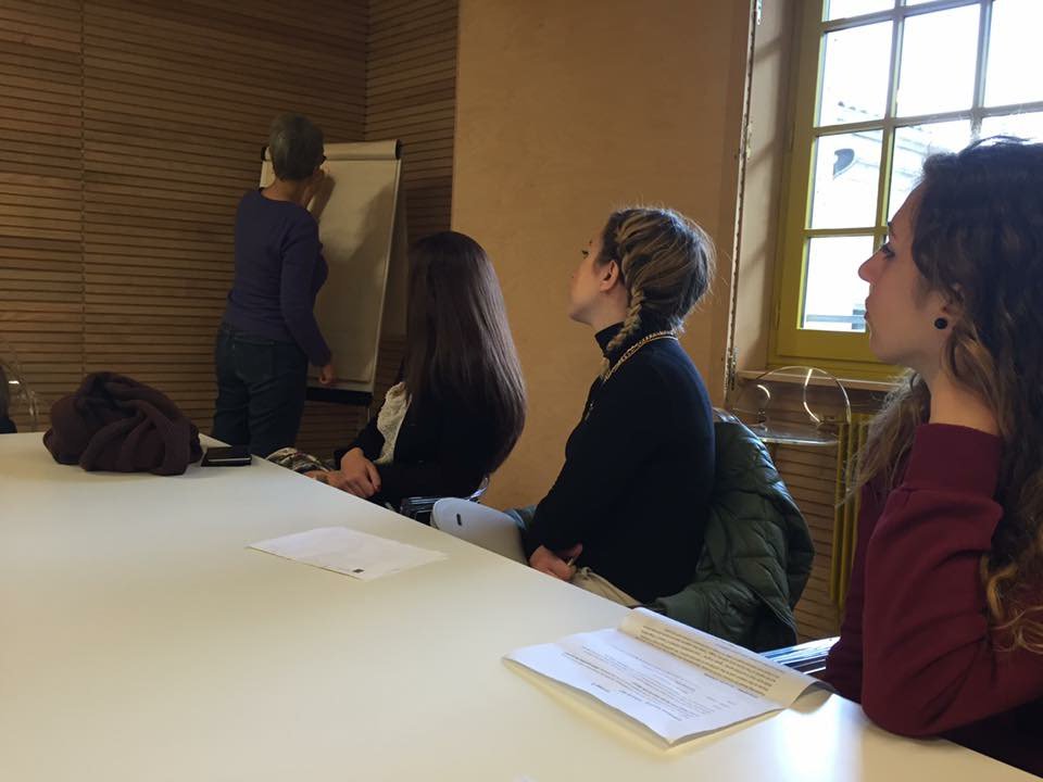 MDECharente's tweet photo. An other group is discovering Scutella Editions in Angouleme #yeeproject https://t.co/Ps0akAslv8