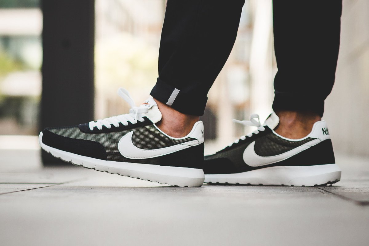 nike roshe daybreak white