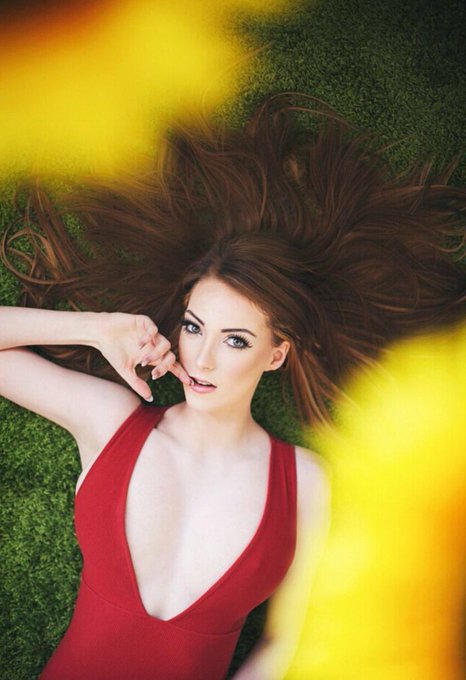 Just having a lay down 🌻 @Amyspanos @girlsoho https://t.co/4zVRjj4sws<a class="tags" target="_blank" title="On Twitter" href="/?out=eyJ0eXAiOiJKV1QiLCJhbGciOiJIUzUxMiJ9.eyJpYXQiOjE3MjE3MzEwODYsImlzcyI6InR3cG9ybnN0YXJzLmNvbSIsIm5iZiI6MTcyMTczMTA4NiwiZXhwIjoxNzUzMjY3MDg2LCJyZWRpcmVjdF91cmwiOiJodHRwczovL3R3aXR0ZXIuY29tL0FteXNwYW5vcyJ9.wq-ulLPkx5rXffVLt8hN_vU4FEn8e13SXYulvZpfGm6rGNI8P4zTwNG8eLmjlti2tsDuKSSSKR8dpXWmqBEThA">@Amyspanos</a><a class="tags" target="_blank" title="On Twitter" href="/?out=eyJ0eXAiOiJKV1QiLCJhbGciOiJIUzUxMiJ9.eyJpYXQiOjE3MjE3MzEwODYsImlzcyI6InR3cG9ybnN0YXJzLmNvbSIsIm5iZiI6MTcyMTczMTA4NiwiZXhwIjoxNzUzMjY3MDg2LCJyZWRpcmVjdF91cmwiOiJodHRwczovL3R3aXR0ZXIuY29tL2dpcmxzb2hvIn0.h89wjcYmqlXyJJbDFM1MQ4RcdckTk5mbarLIxK2t-tfCa2VoNT-EWi2-vXf63ATpSumwB3P7tsPkh7Af9HUgug">@girlsoho</a><a href="/tag/wcw"class="tags"><span>#wcw</span></a><a href="/tag/womancrushwednesday"class="tags"><span>#womancrushwednesday</span></a>