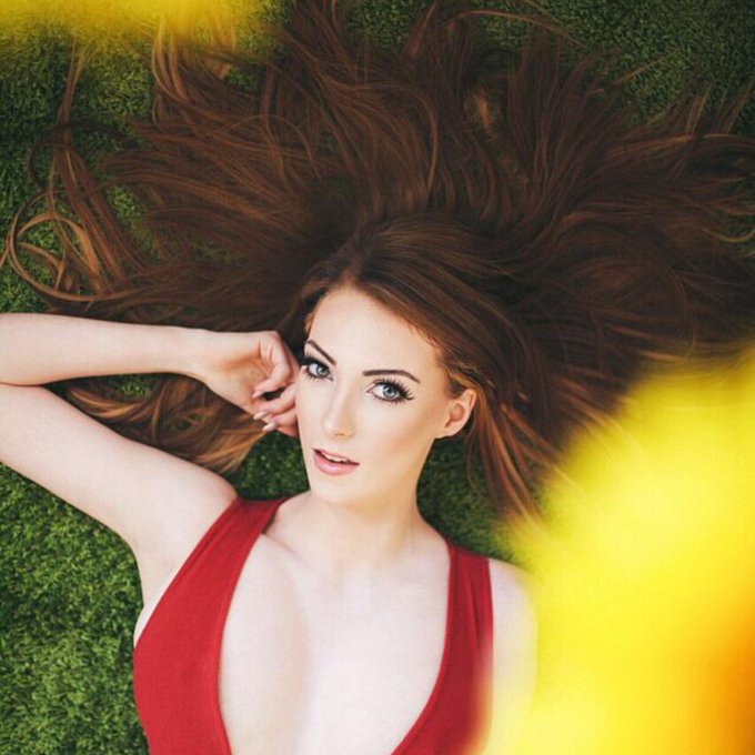 Just having a lay down 🌻 @Amyspanos @girlsoho https://t.co/4zVRjj4sws<a class="tags" target="_blank" title="On Twitter" href="/?out=eyJ0eXAiOiJKV1QiLCJhbGciOiJIUzUxMiJ9.eyJpYXQiOjE3MjE3MzEwODYsImlzcyI6InR3cG9ybnN0YXJzLmNvbSIsIm5iZiI6MTcyMTczMTA4NiwiZXhwIjoxNzUzMjY3MDg2LCJyZWRpcmVjdF91cmwiOiJodHRwczovL3R3aXR0ZXIuY29tL0FteXNwYW5vcyJ9.wq-ulLPkx5rXffVLt8hN_vU4FEn8e13SXYulvZpfGm6rGNI8P4zTwNG8eLmjlti2tsDuKSSSKR8dpXWmqBEThA">@Amyspanos</a><a class="tags" target="_blank" title="On Twitter" href="/?out=eyJ0eXAiOiJKV1QiLCJhbGciOiJIUzUxMiJ9.eyJpYXQiOjE3MjE3MzEwODYsImlzcyI6InR3cG9ybnN0YXJzLmNvbSIsIm5iZiI6MTcyMTczMTA4NiwiZXhwIjoxNzUzMjY3MDg2LCJyZWRpcmVjdF91cmwiOiJodHRwczovL3R3aXR0ZXIuY29tL2dpcmxzb2hvIn0.h89wjcYmqlXyJJbDFM1MQ4RcdckTk5mbarLIxK2t-tfCa2VoNT-EWi2-vXf63ATpSumwB3P7tsPkh7Af9HUgug">@girlsoho</a><a href="/tag/wcw"class="tags"><span>#wcw</span></a><a href="/tag/womancrushwednesday"class="tags"><span>#womancrushwednesday</span></a>