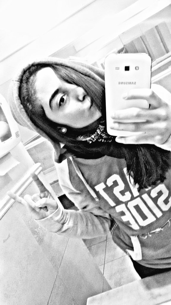 Choy_Zoe's tweet photo. 💋..Si no vas a amar sus demonios no intentes sacarla de su infierno...💋

#FelizMartes https://t.co/IxexKoC5i8