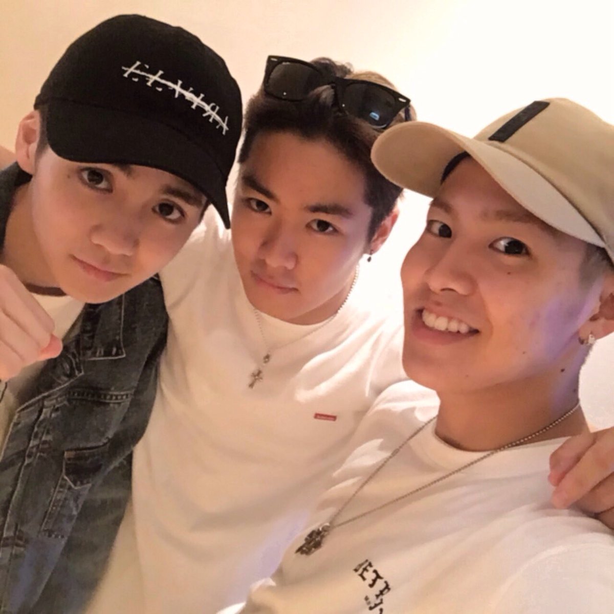 therampagefext's tweet photo. こんばんは！
自分達自身ワクワクしながらリハーサルの制作に取り組んでおります。
武者修行FINAL、楽しみにしていてくださいね✊🏾
RIKU
#THERAMPAGE
#武者修行FINAL 
#vocal全員集合 https://t.co/xe34glKOFQ