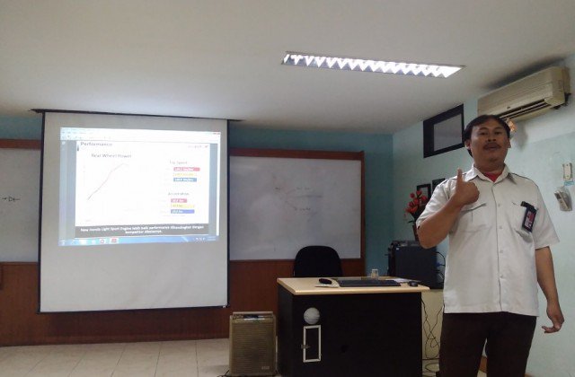 DAM Berbagi Teknologi Baru Motor Honda ke Jurnalis
j.mp/1SLOlTM
cc: <a href="/alwayshonda/">PT Daya Adicipta Motora</a> <a href="/welovehonda/">welovehonda</a>