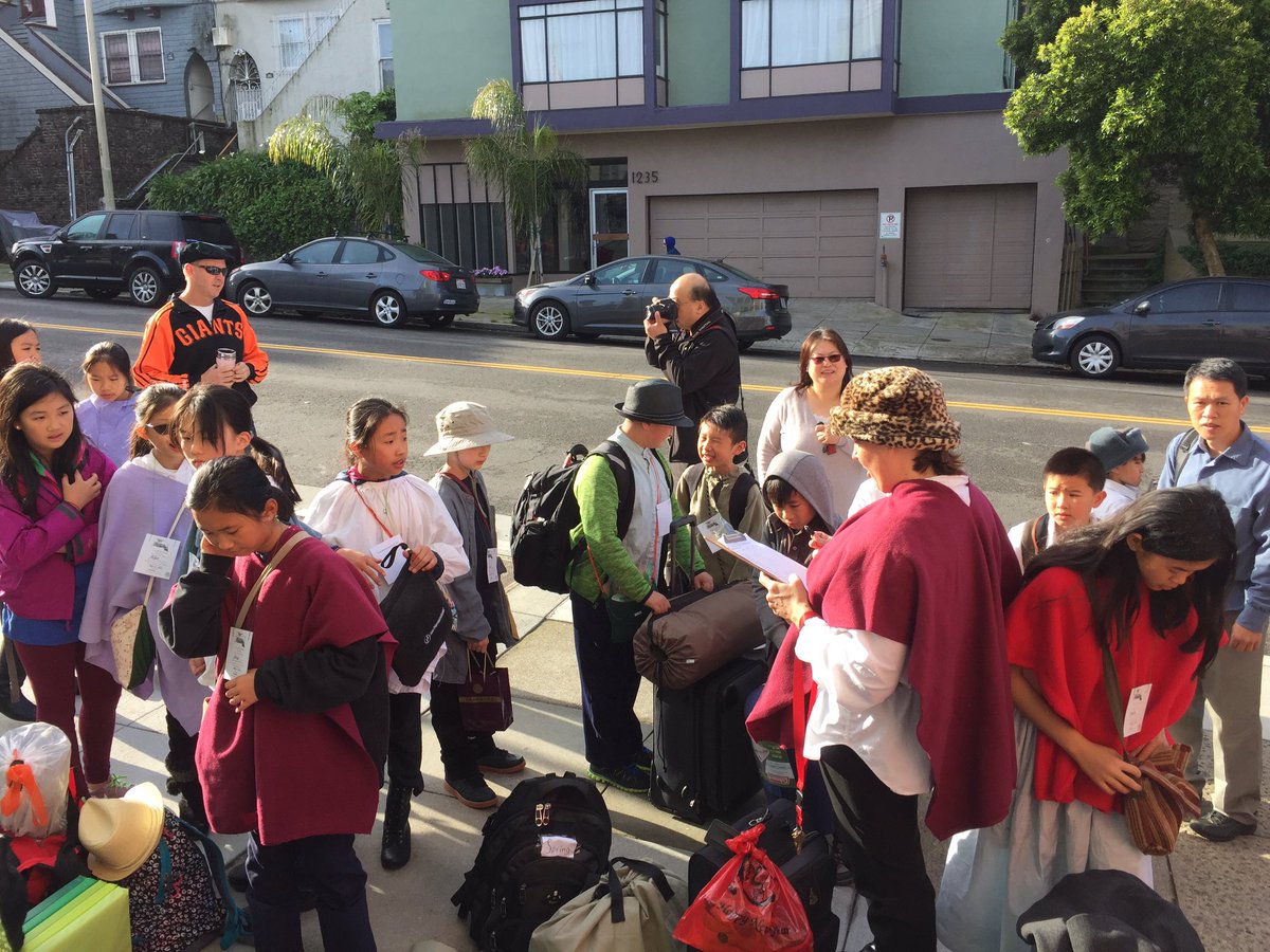 cisdeavila's tweet image. Room 308 ready for Fort Ross! #history #experiencedbasedlearning