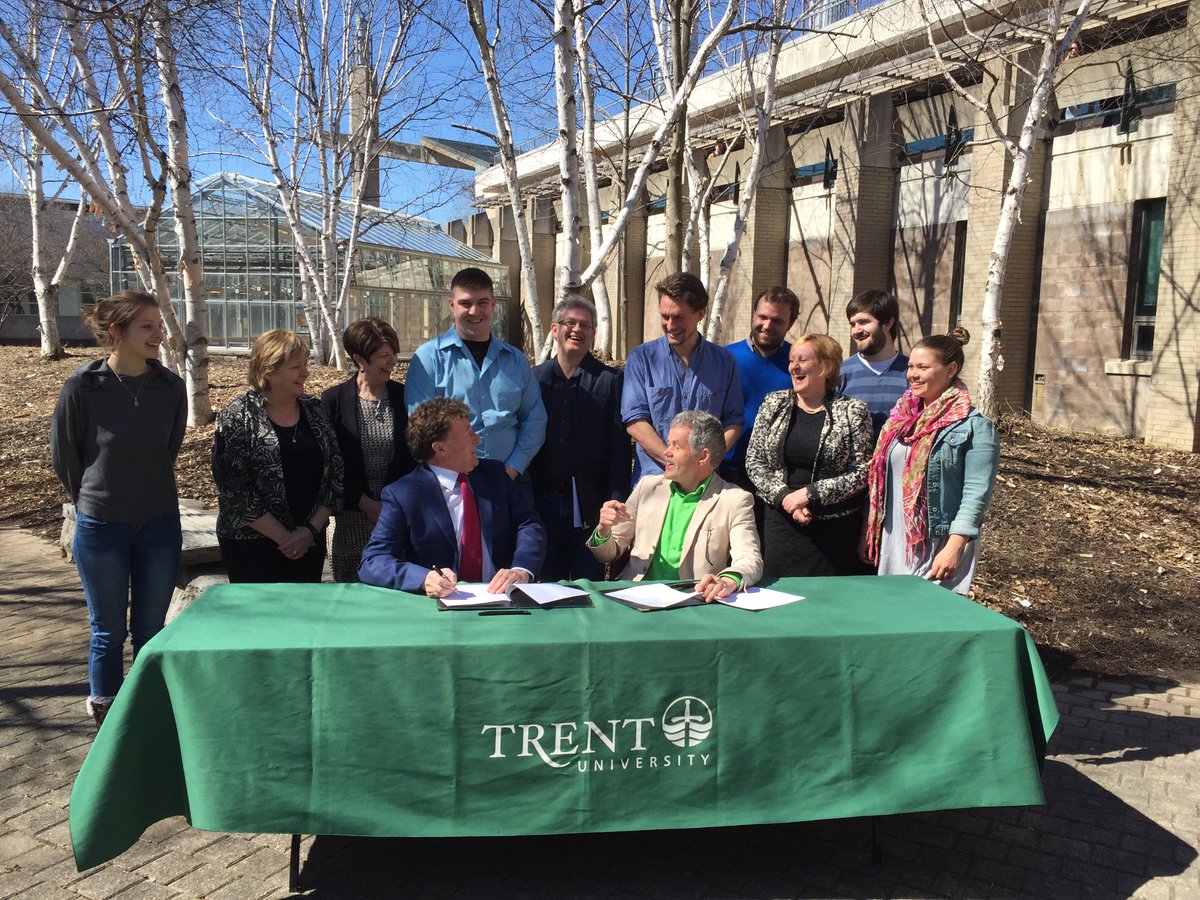President Groarke and President Tilly sign MOU celebrating environmental collaborations bit.ly/1S9D2PF