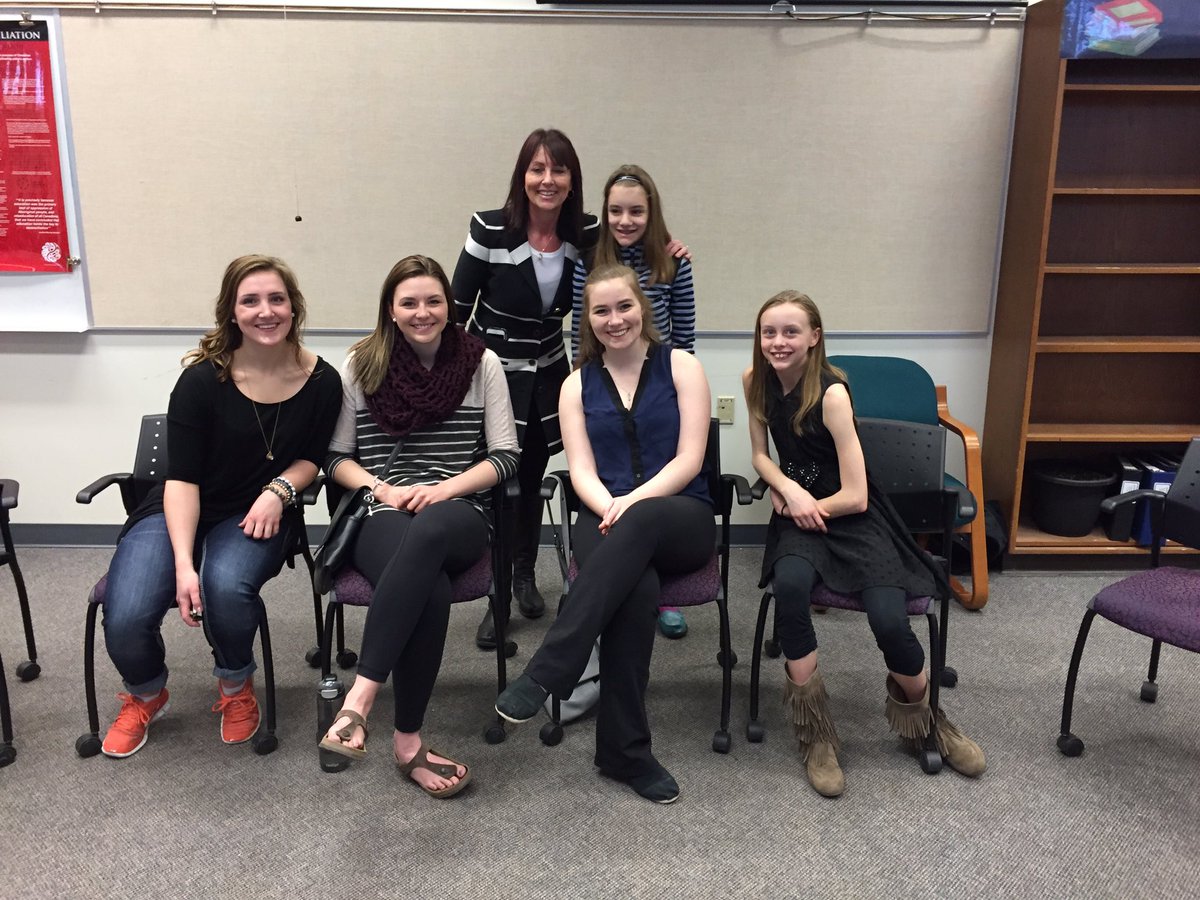 The beautiful energy when family comes together for #reconciliACTION <a href="/URFacofEd/">🦋URFacultyofEducation</a> <a href="/sgauvin23/">Stéphane Gauvin</a> <a href="/VivianGauvin/">Vivian</a> <a href="/NCTR_UM/">NCTR</a>