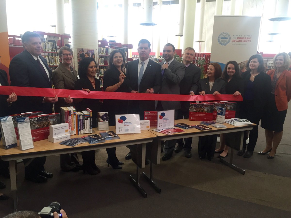WelcomingUSA's tweet photo. .@BPLBoston kicked off #WelcomingCommunities convening w/ ribbon cutting of citizenship corner. #NationalLibraryWeek https://t.co/6DMJn7VxQH