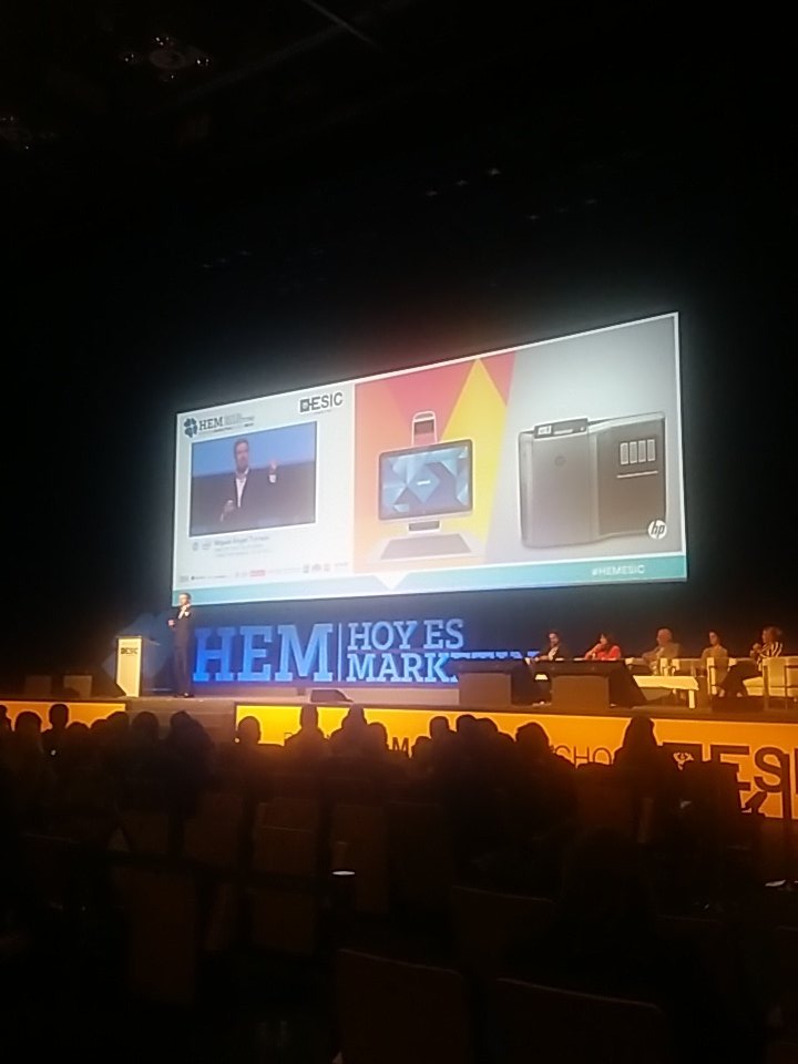 McCann_Spain's tweet photo. La tecnologia 3D dinamizara la 4ta.revolucion industrial que esta comenzando ya. Tenemos que reinventarnos! #HEMESIC https://t.co/LDj20Vr1NJ