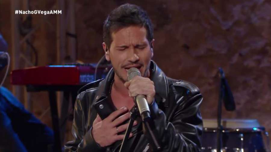 Así fue la versión de <a href="/DavidDeMaria/">David DeMaría</a> a <a href="/NachoGarciaVega/">Nacho García Vega</a> de 'No van a separarme de ti' atres.red/th4ct