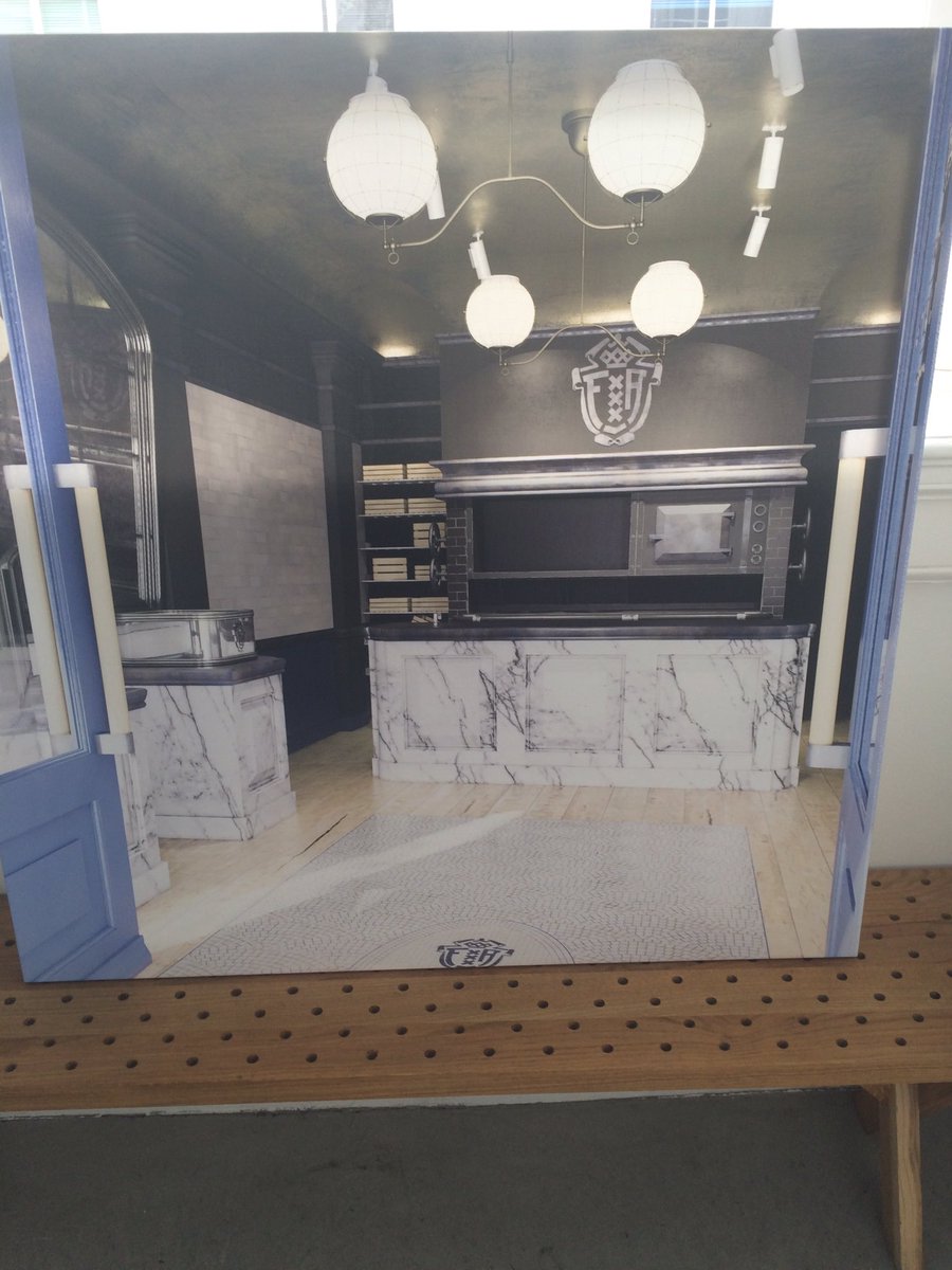 Eerste beelden Frites Atelier Amsterdam v #chef-kok <a href="/SergioHerman/">Sergio Herman</a> Hij opent dit jaar vijf zaken. Eerste in #denhaag