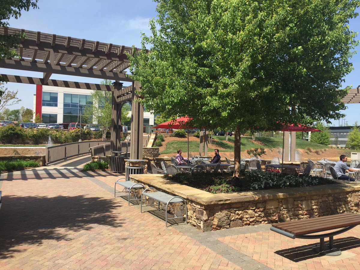 @UKCareerCenter Touring <a href="/RedVentures/">Red Ventures</a> today! What an exciting place to start a career!