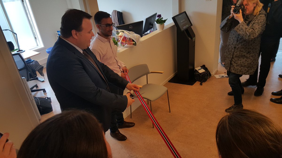 Overbror's tweet image. Vi er med på åpning av kommunalt legesenter i @Oppegardkommune . Gleder oss til videre samarbeid.