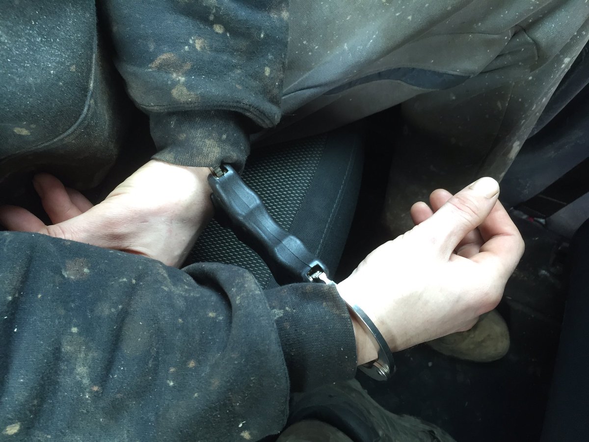 Male in #Christchurch #wisbech arrested for theft of fuel from his employer. Fuel recovered in his vehicle #2445