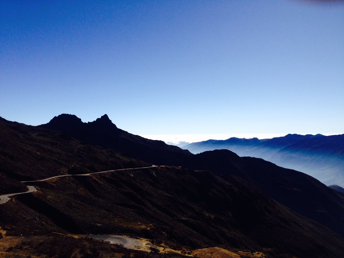 Amanecer en las carreteras del Paramo Merideño un verdadero encanto que nos da nuestra tierra