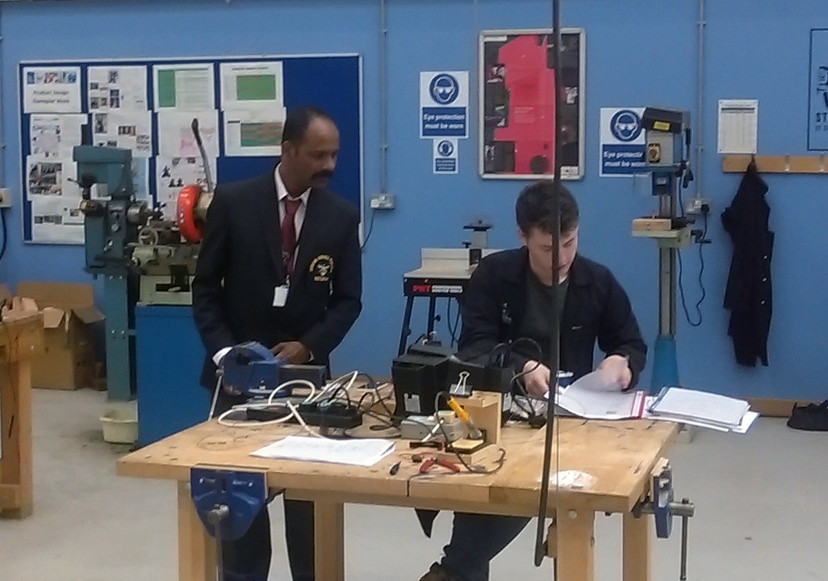 Jayesh_StemEduc's tweet photo. Pleasure to host delegates of trainers/assessors from India @N_HertsCollege Thanks @SemtaSkills  @EAL_Awards @adgpi https://t.co/tOlGAotdud