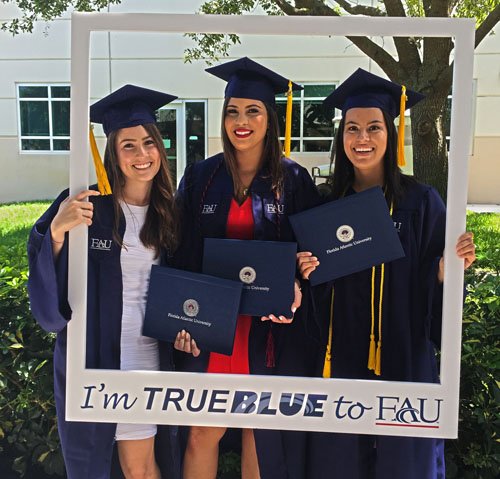 #FAU16 Spring Commencement is three weeks away! Be True Blue in time by visiting fauf.fau.edu/classgift