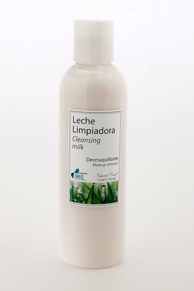 naturalcarol's tweet photo. Antes de ir a dormir, la leche limpiadora de #naturalcarol, te dejará libre de impurezas, suave e hidratada. https://t.co/RMc14lifvq