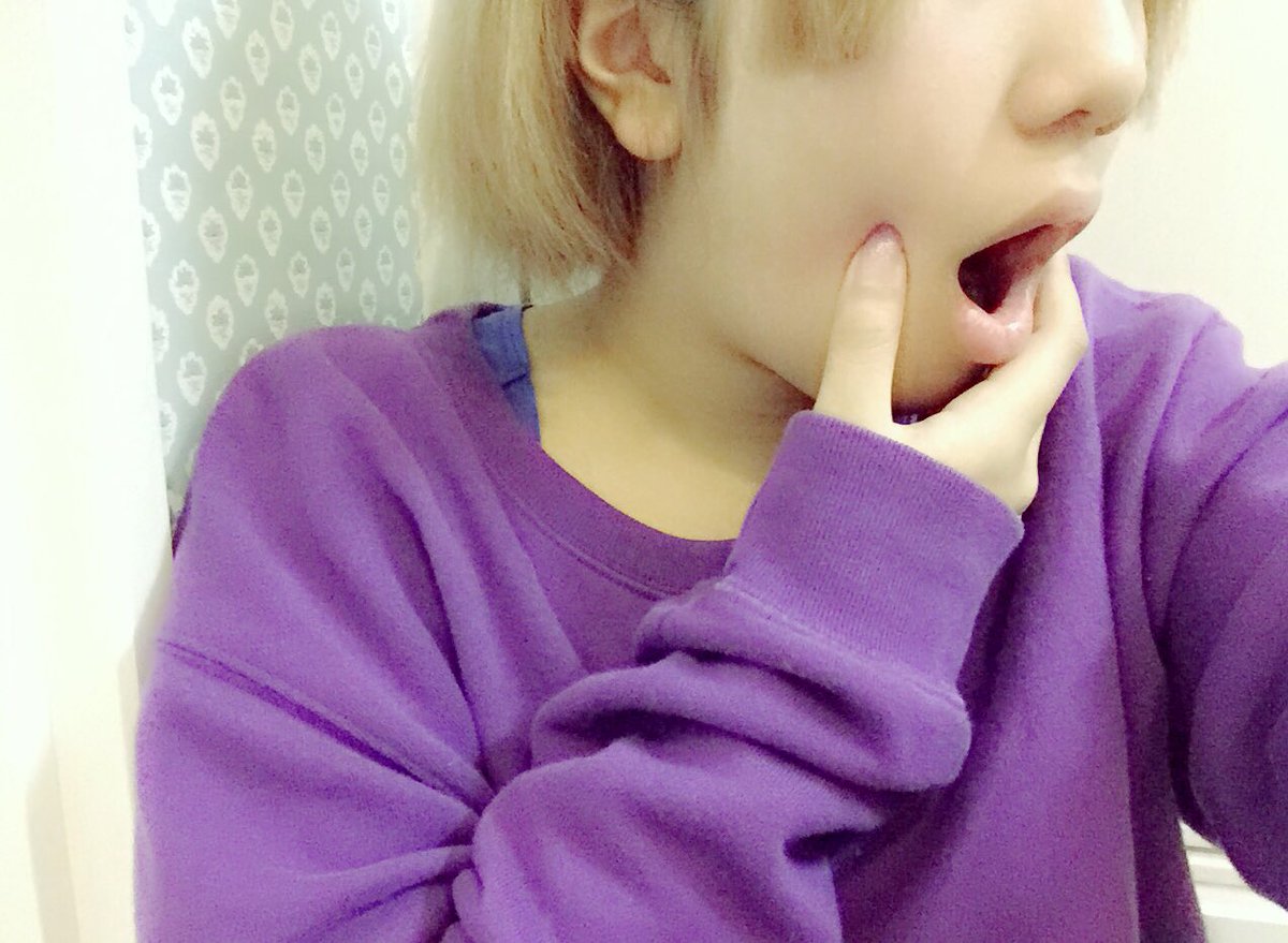 前髪切りすぎた系女子 前髪切りすぎた系女子