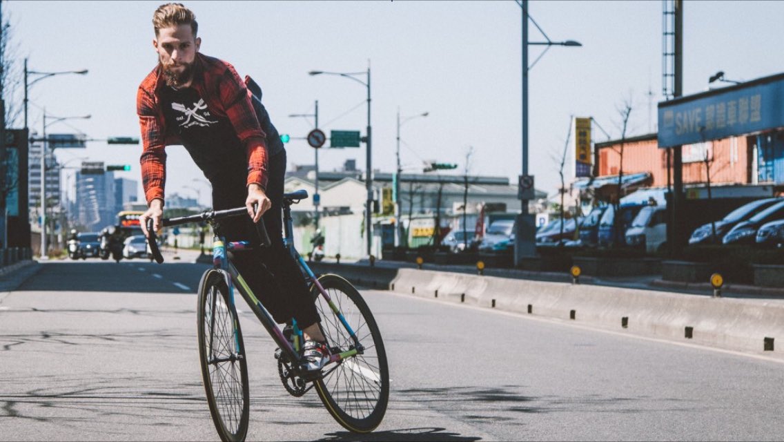 Check out our new Q&amp;A to Jonas Fischer ! This guy race all over the world with his fixed!