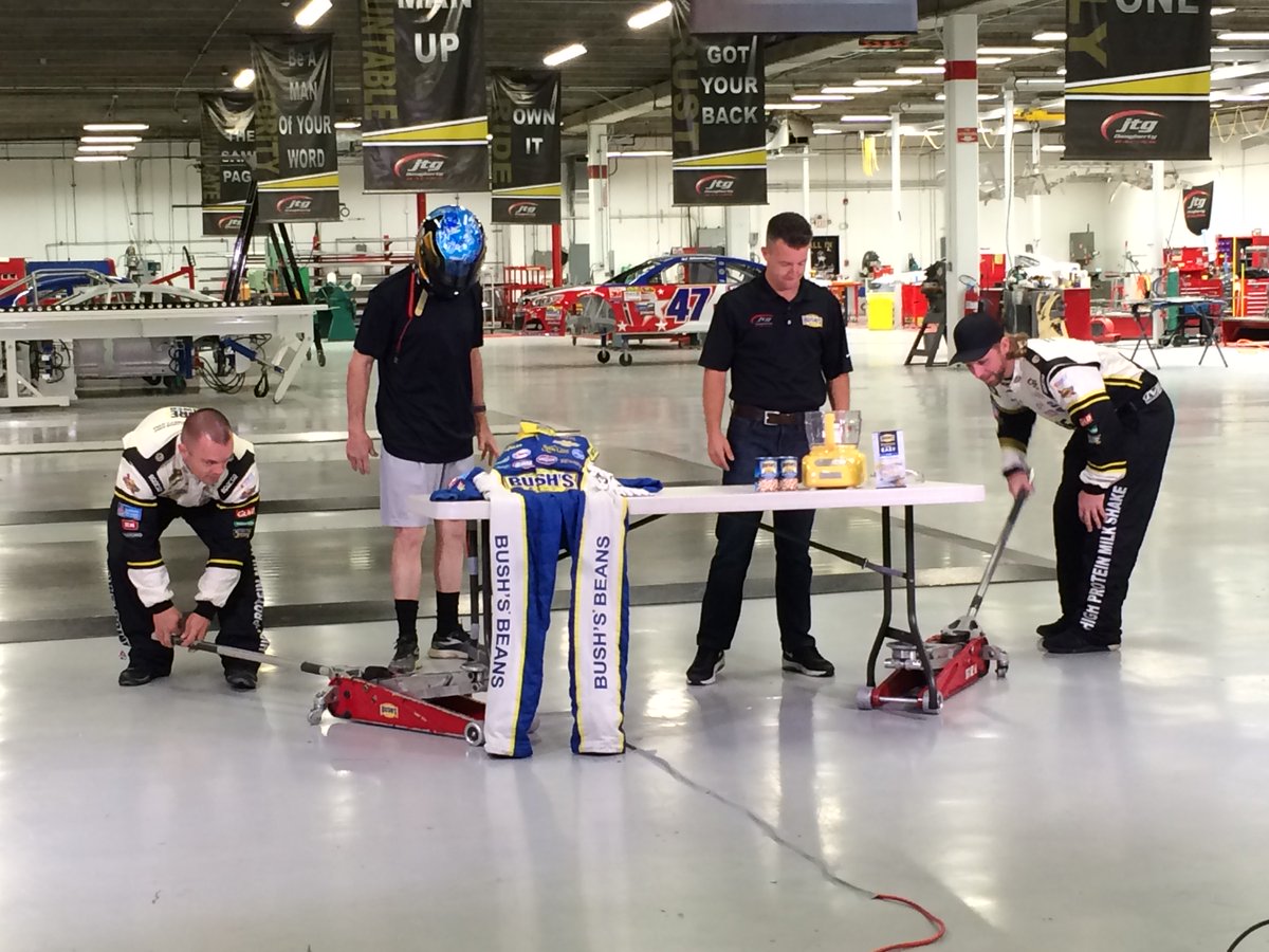 HYAKMotorsports's tweet image. .@AJDinger &amp;amp; his crew filming a video for new @BushsBeans #HummusMadeEasy. #EasyAndFun! bushbeans.com/en_US/products…